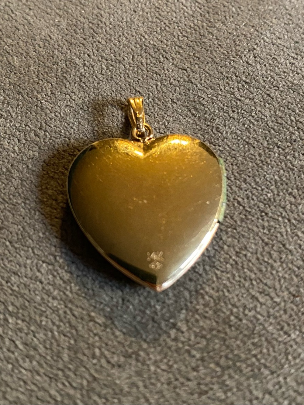 Vtg Solid 14K Gold Heart Locket Engraved Floral Shield Pendant Appx 5g Authentic - Picture 2 of 16
